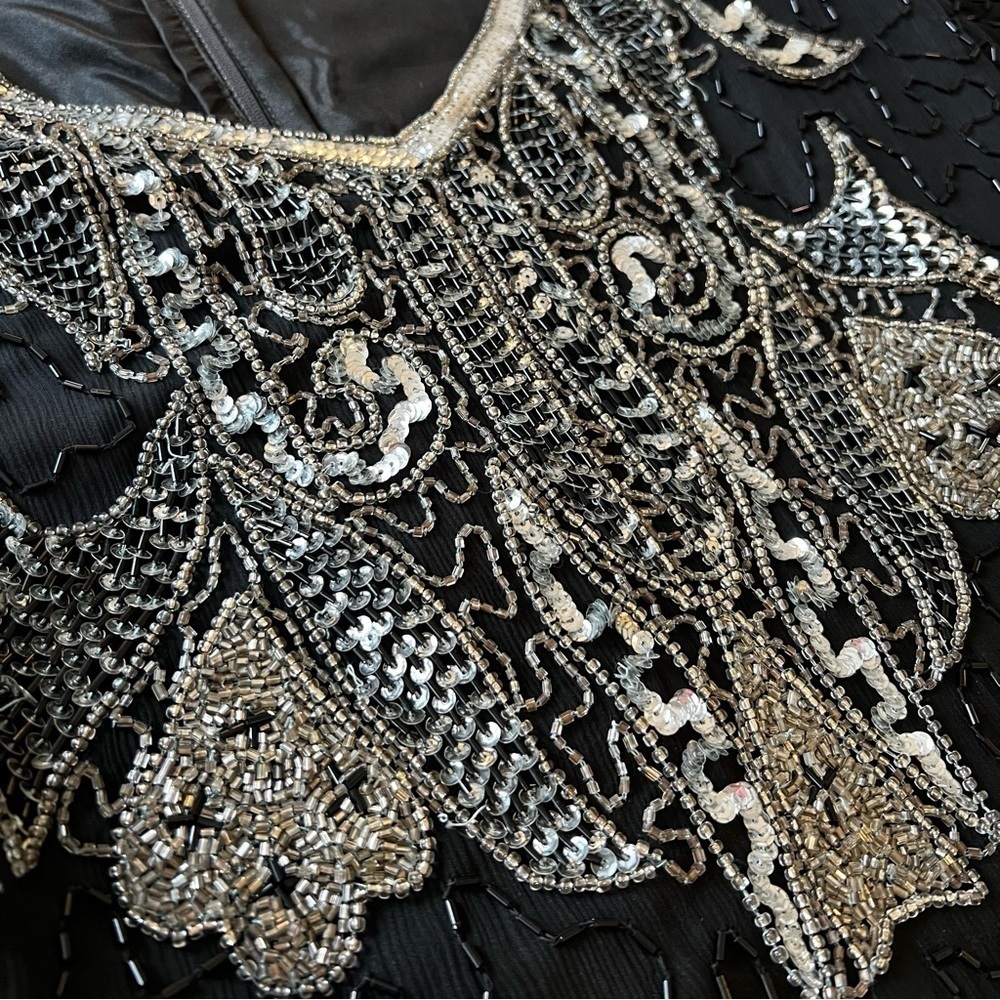 True 80’s Vintage AVENUE 7 CONTINENTAL FASHIONS INC Black Silk Heavy Beading S - Picture 2 of 16
